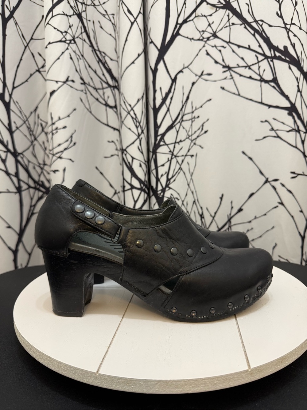 Dansko Ryder Studded Cut Out Leather Heeled Clogs Size EU 42 / US 11.5 - 12